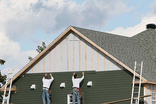 Professional Emergency Siding Repair technician working in Hudson, NC